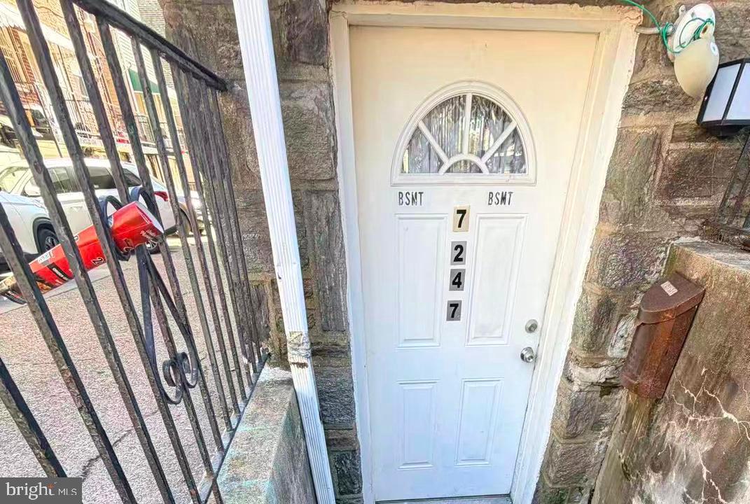 7247 Charles Street Philadelphia, PA 19135 - Photo 11 of 12