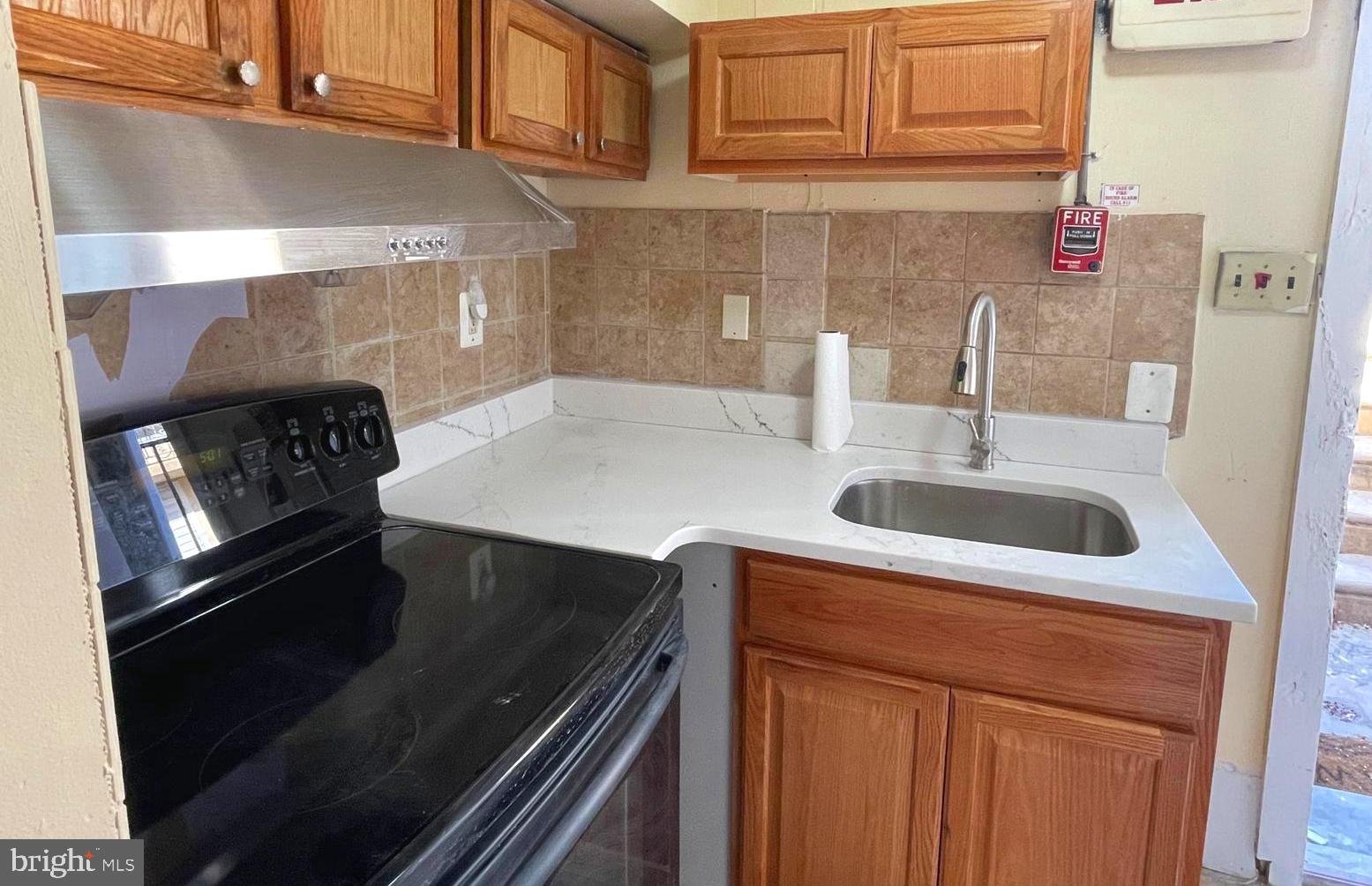 7247 Charles Street Philadelphia, PA 19135 - Photo 5 of 12