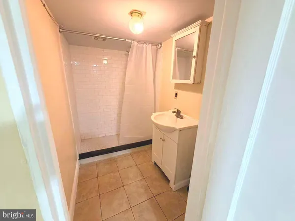 $1,000 | 7247 Charles Street, Philadelphia, PA 19135