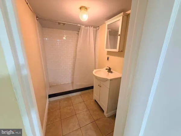 $1,200 | 7247 Charles Street, Philadelphia, PA 19135