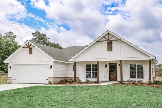 $297,000 | 9 Sam Drive, Kaiser, MO 65047