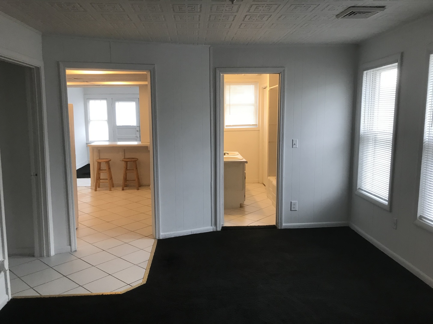 3929 Main Street, Unit 2 McHenry, IL 60050 - Photo 8 of 17 a view of empty room and window