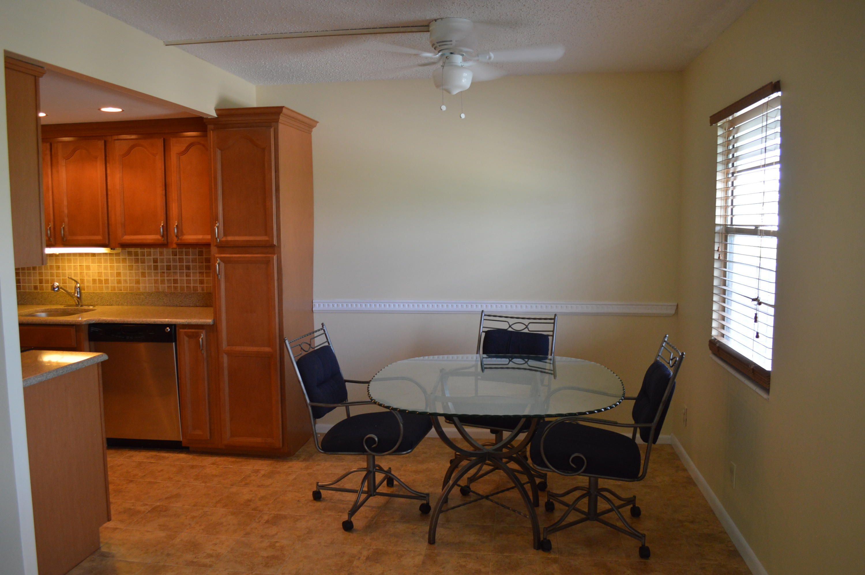2033 Exeter, Unit 2033 Boca Raton, FL 33434 - Photo 8 of 36 DSC_0851