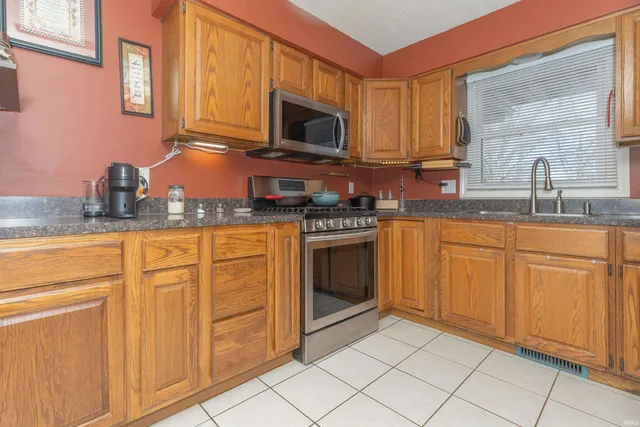 $279,900 | 2977 Jerrald Drive, Newburgh, IN 47630