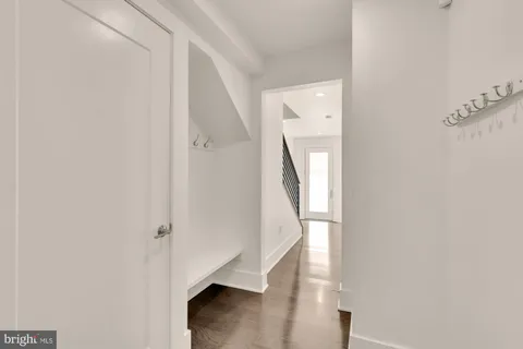 $1,374,900 | 142 Winsome Circle, Bethesda, MD 20814