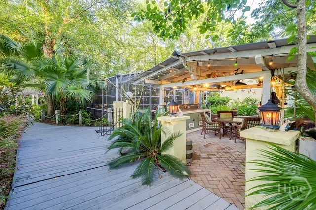 $995,000 | 6 Cedar View Court, Savannah, GA 31410