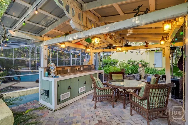 $995,000 | 6 Cedar View Court, Savannah, GA 31410