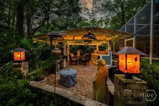 $995,000 | 6 Cedar View Court, Savannah, GA 31410