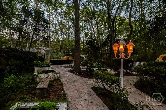 $995,000 | 6 Cedar View Court, Savannah, GA 31410