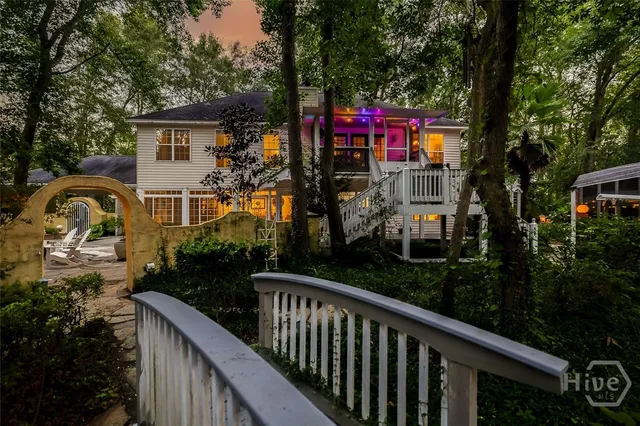 $995,000 | 6 Cedar View Court, Savannah, GA 31410