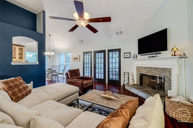 $995,000 | 6 Cedar View Court, Savannah, GA 31410