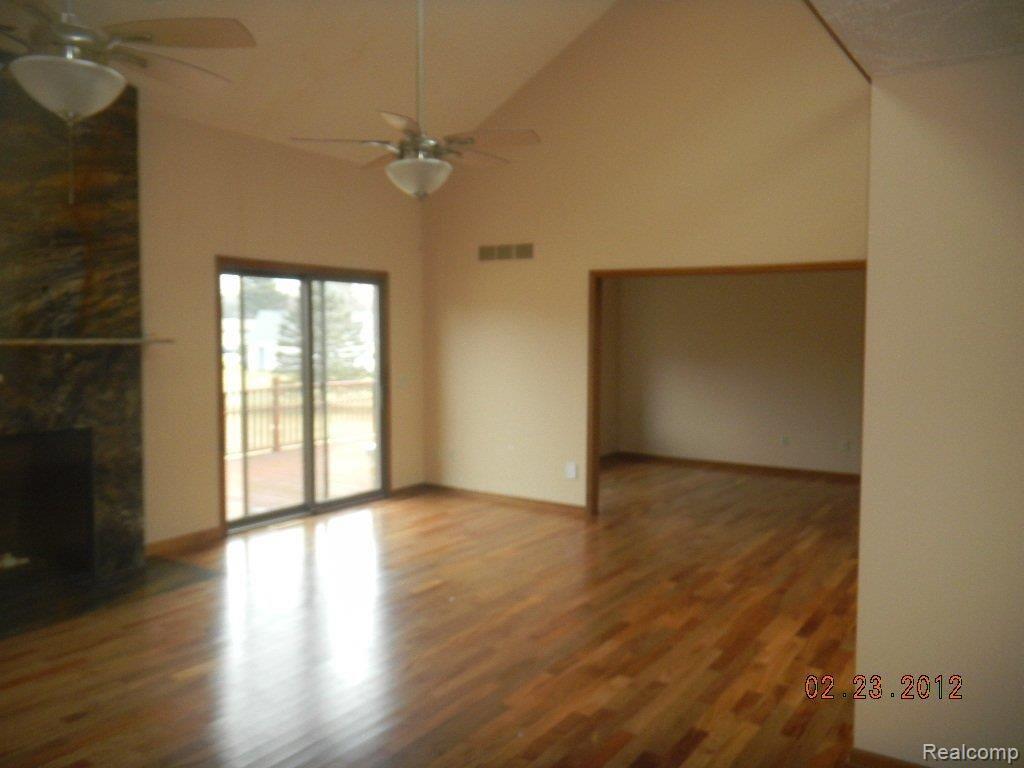 39930 Willis Road Belleville, MI 48111 - Photo 7 of 25 Family Room