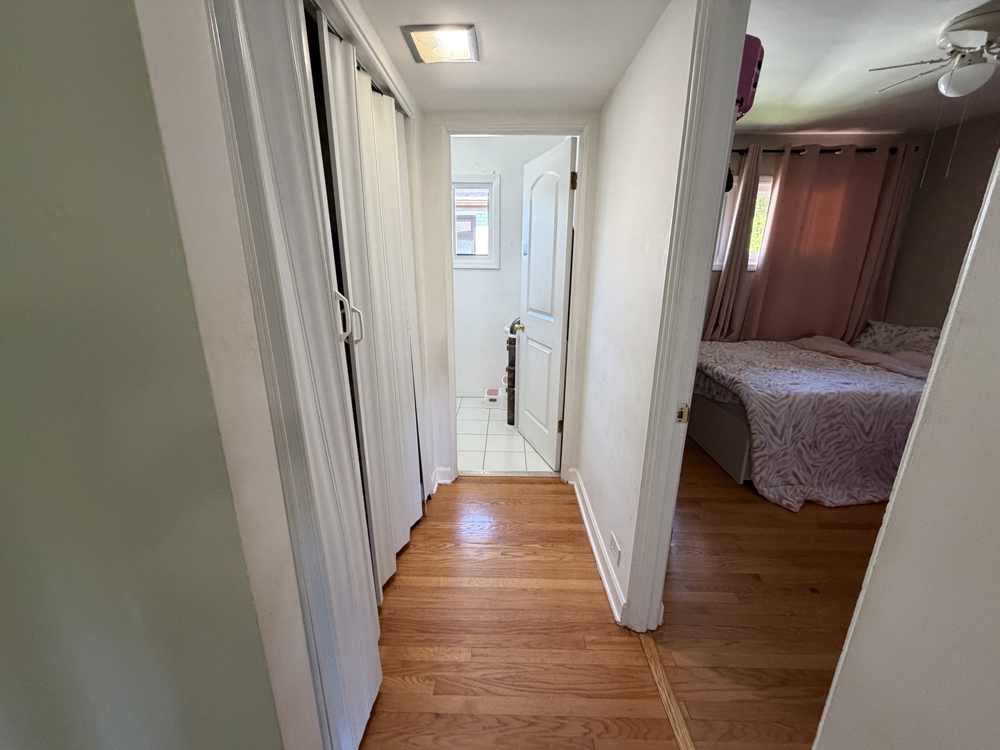 1605 Monroe Street, Unit 4 Evanston, IL 60202 - Photo 9 of 16