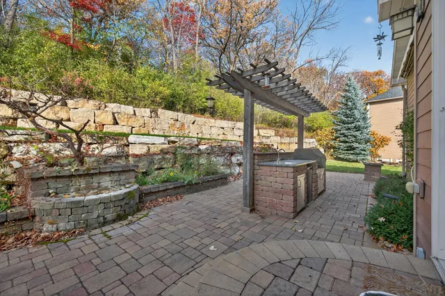 $875,000 | 2449 Salem Heights Lane Southwest, Rochester, MN 55902