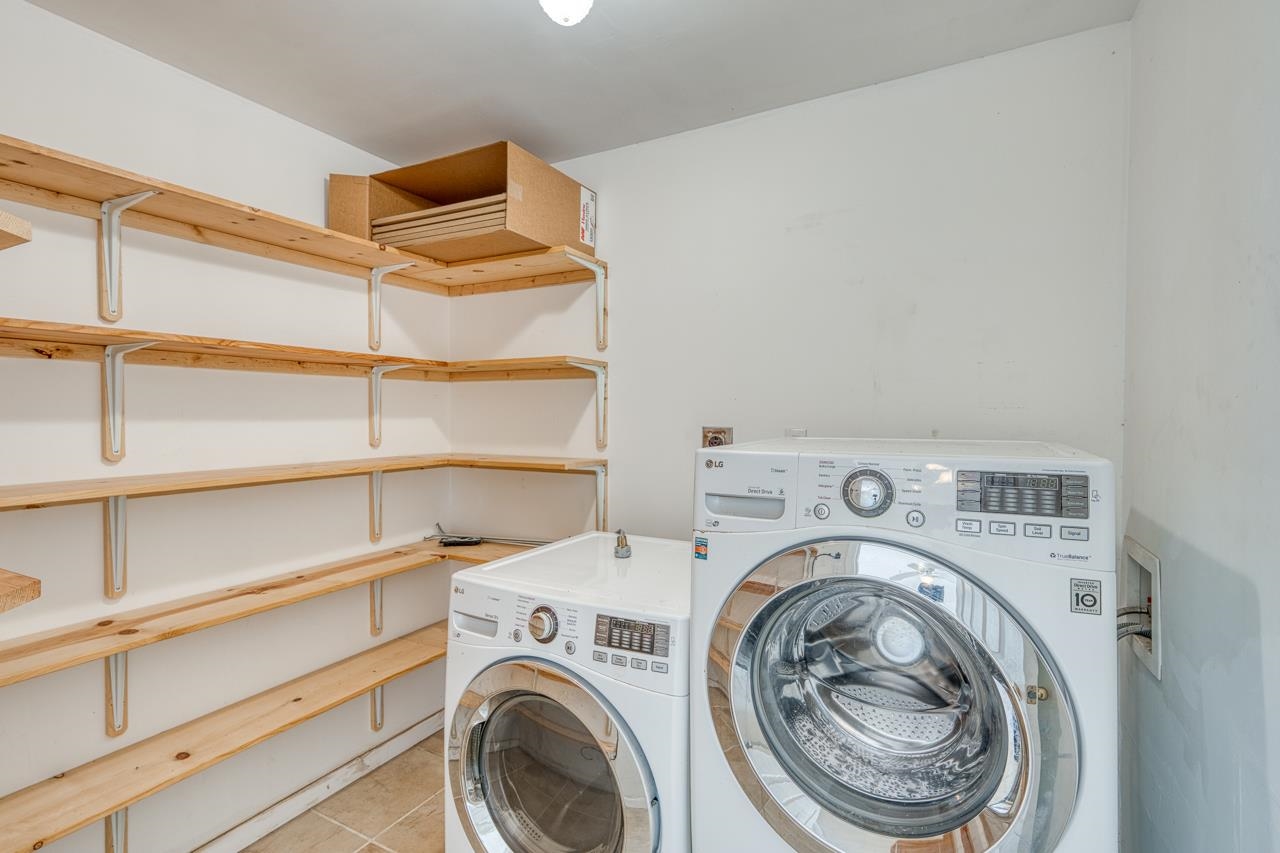 6552 Cr 403 Valley Spring Llano, TX 78643 - Photo 25 of 30 a utility room with dryer and washer
