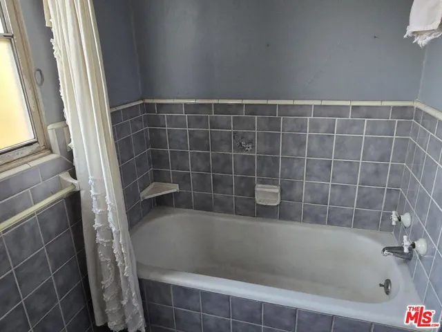 $1,749,000 | 143 South Highland Avenue, Los Angeles, CA 90036