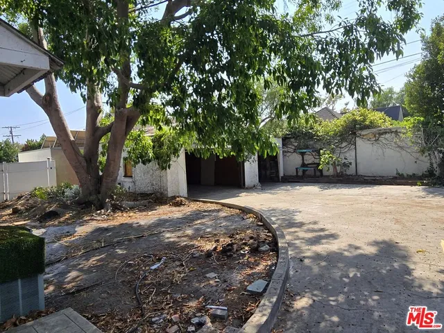 $1,749,000 | 143 South Highland Avenue, Los Angeles, CA 90036