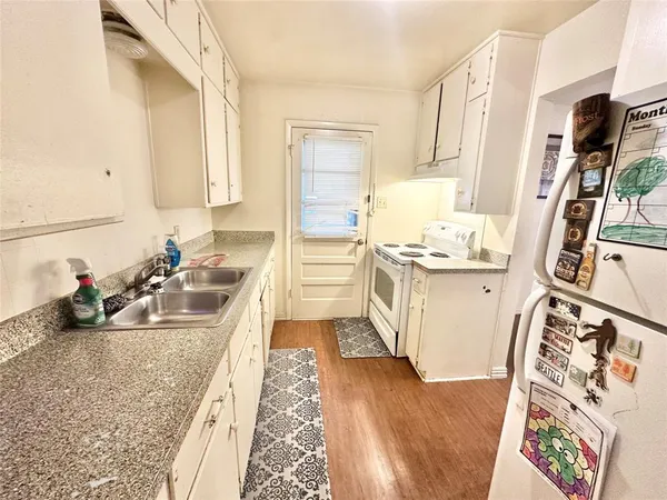 $1,600 | 915 North 7th Street, Sanger, TX 76266