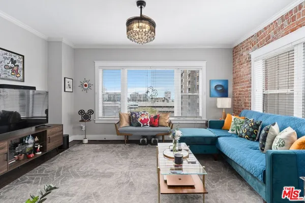 $339,000 | 325 West 3rd Street, Unit 502, Long Beach, CA 90802