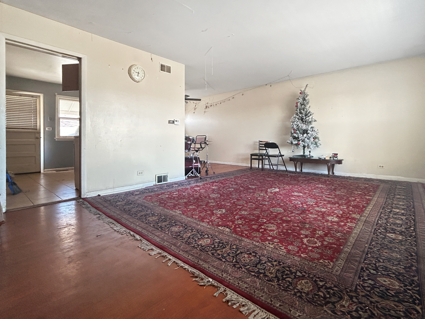 10 Adams Drive Addison, IL 60101 - Photo 2 of 11