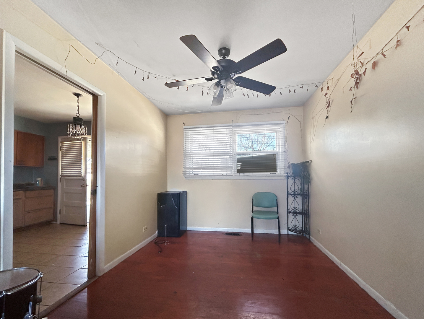 10 Adams Drive Addison, IL 60101 - Photo 4 of 11