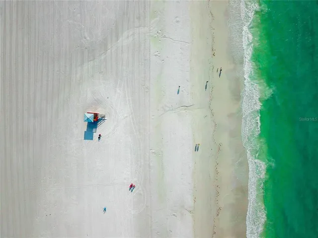 $1,995 | 3835 Almeria Avenue, Unit C1, Sarasota, FL 34239