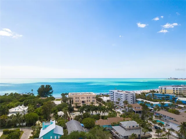 $1,995 | 3835 Almeria Avenue, Unit C1, Sarasota, FL 34239