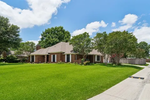 $499,900 | 213 Mesa Drive, Sunnyvale, TX 75182