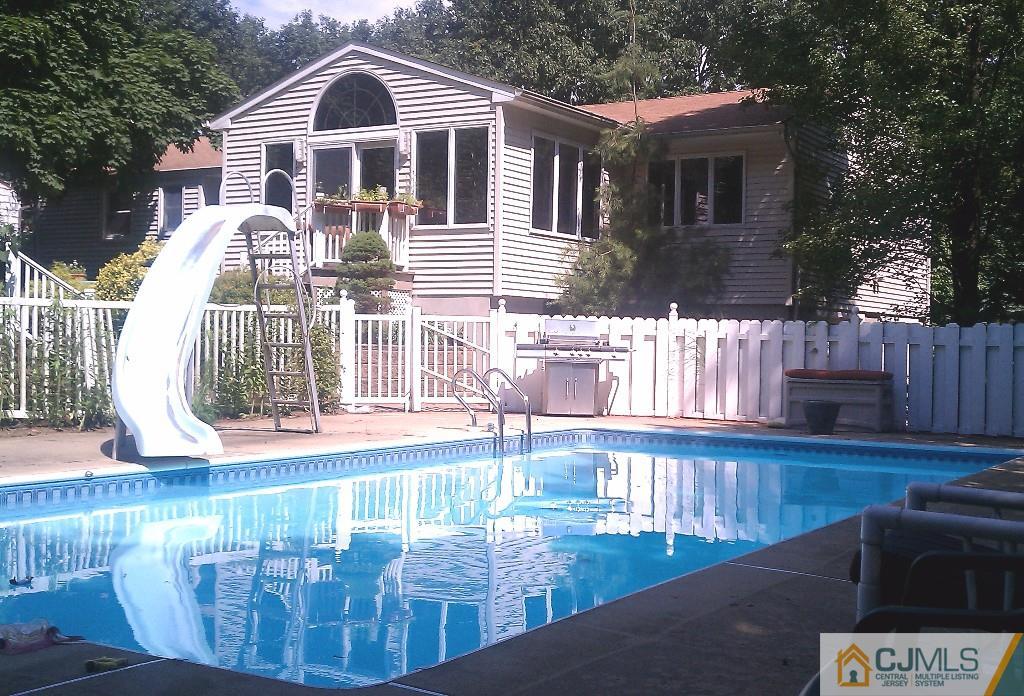 20 Kings Road East Brunswick, NJ 08816 - Photo 21 of 21 Gallery Image 21