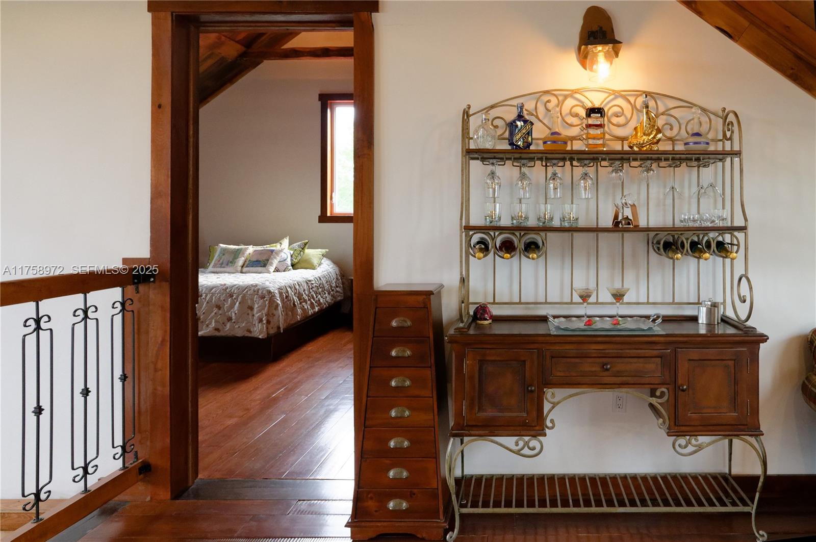 1150 10e Rang undefined, QC J0K 1Z0 - Photo 26 of 42 a view of bedroom with furniture and wooden floor
