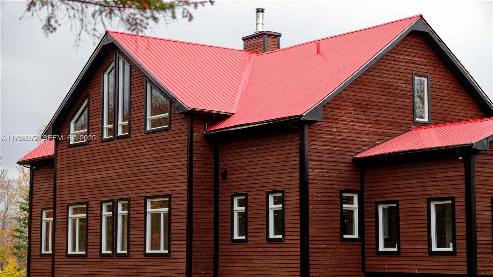 1150 10e Rang undefined, QC J0K 1Z0 - Photo 35 of 42 a front view of a house with balcony