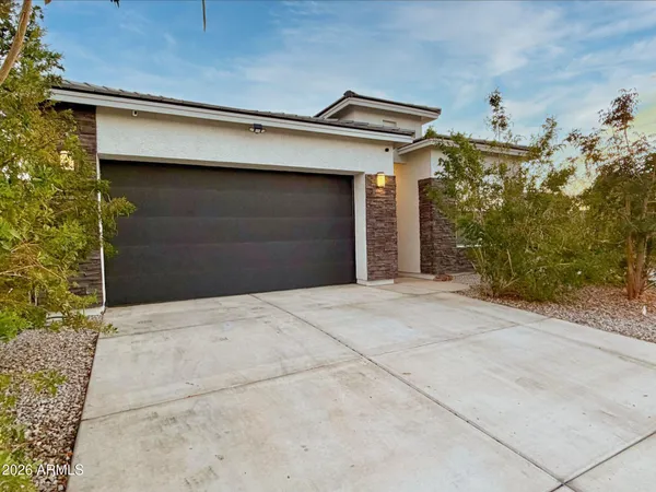 $2,195 | 15661 West Smoketree Drive, Surprise, AZ 85387
