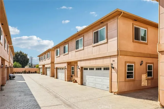 $757,000 | 204 East 121st Street, Los Angeles, CA 90061