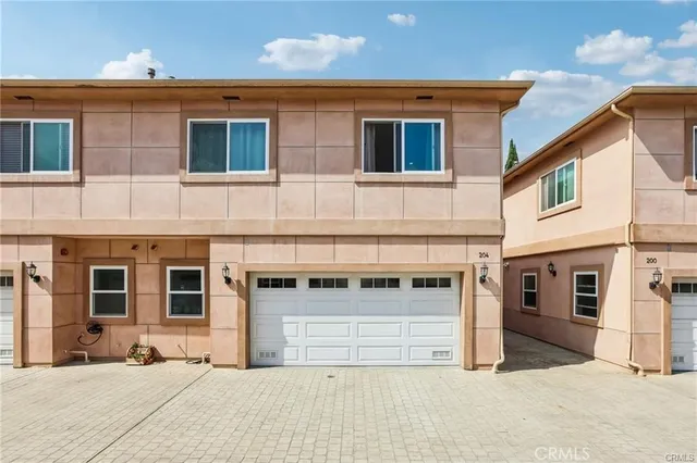 $757,000 | 204 East 121st Street, Los Angeles, CA 90061