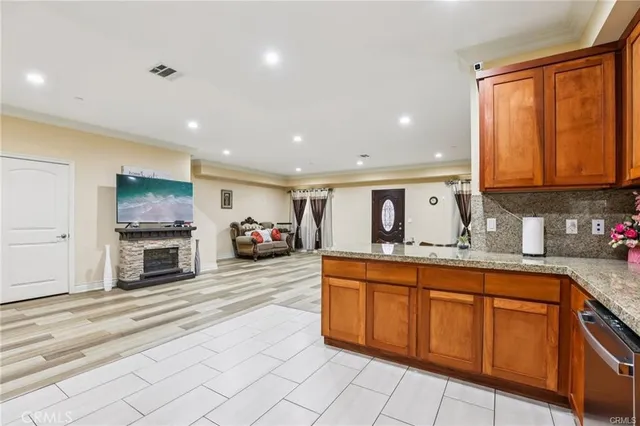 $757,000 | 204 East 121st Street, Los Angeles, CA 90061