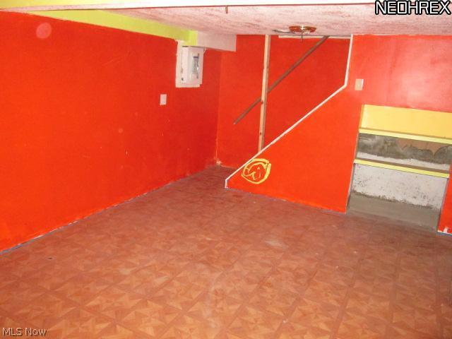 948 Pershing Road Zanesville, OH 43701 - Photo 2 of 12 Gallery Image 2
