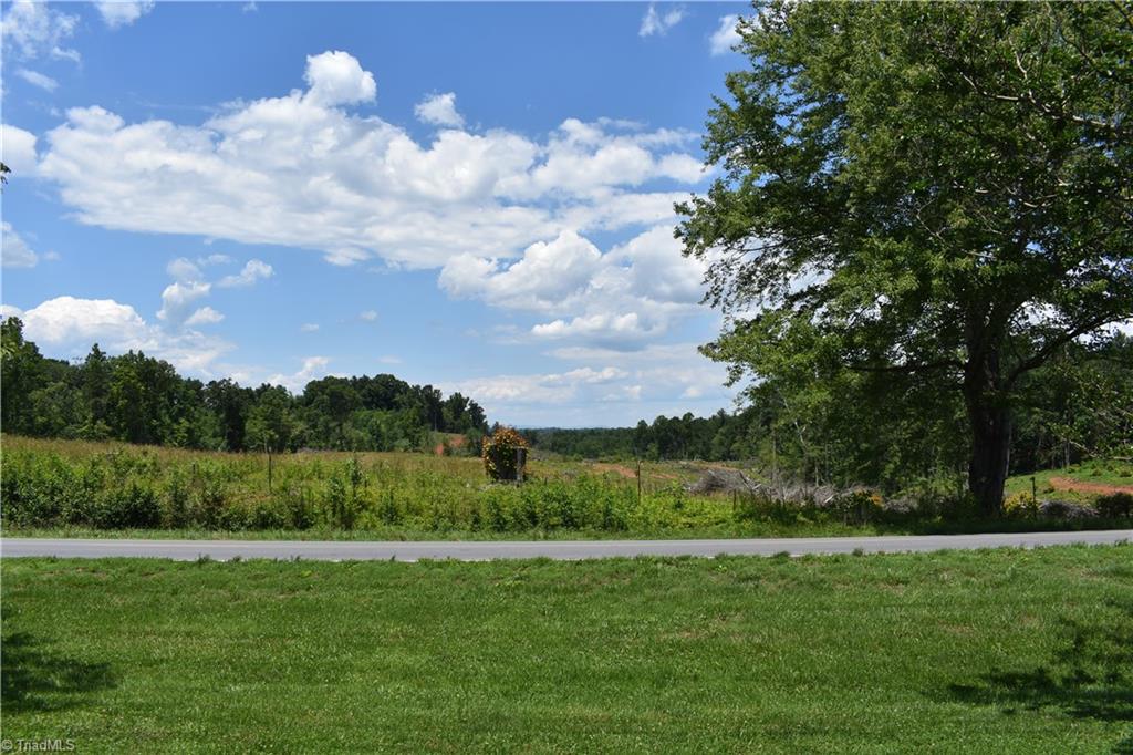 1058 CC Camp Road Elkin, NC 28621 - Photo 3 of 23 Gallery Image 3