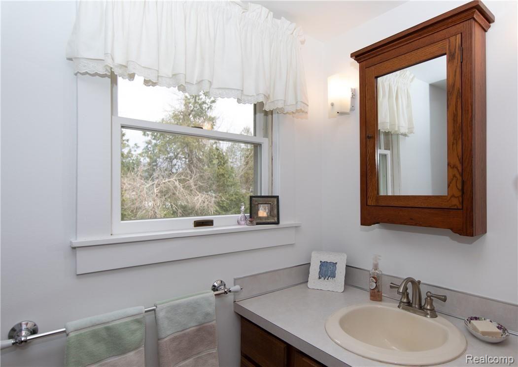 5826 Mt Morris Road Columbiaville, MI 48421 - Photo 12 of 42 Bathroom.jpg