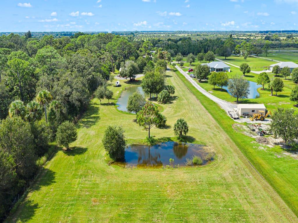 3600 Seminole Road Fort Pierce, FL 34951 - Photo 4 of 35