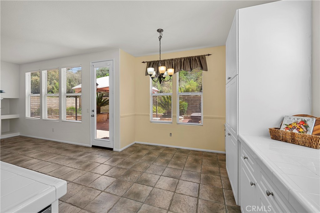 28454 Cascade Road Castaic, CA 91384 - Photo 14 of 56