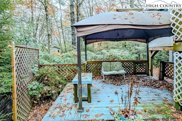 $296,100 | 261 Black Pine Road, Newland, NC 28657