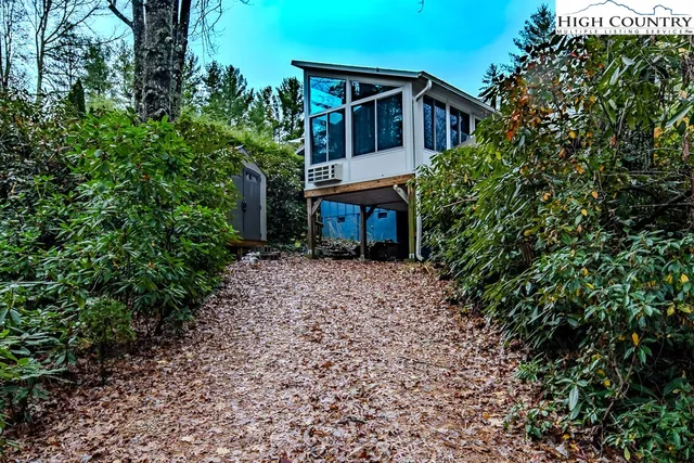 $296,100 | 261 Black Pine Road, Newland, NC 28657