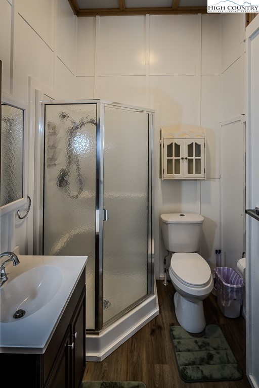 261 Black Pine Road Newland, NC 28657 - Photo 10 of 41 a bathroom with a sink toilet and shower