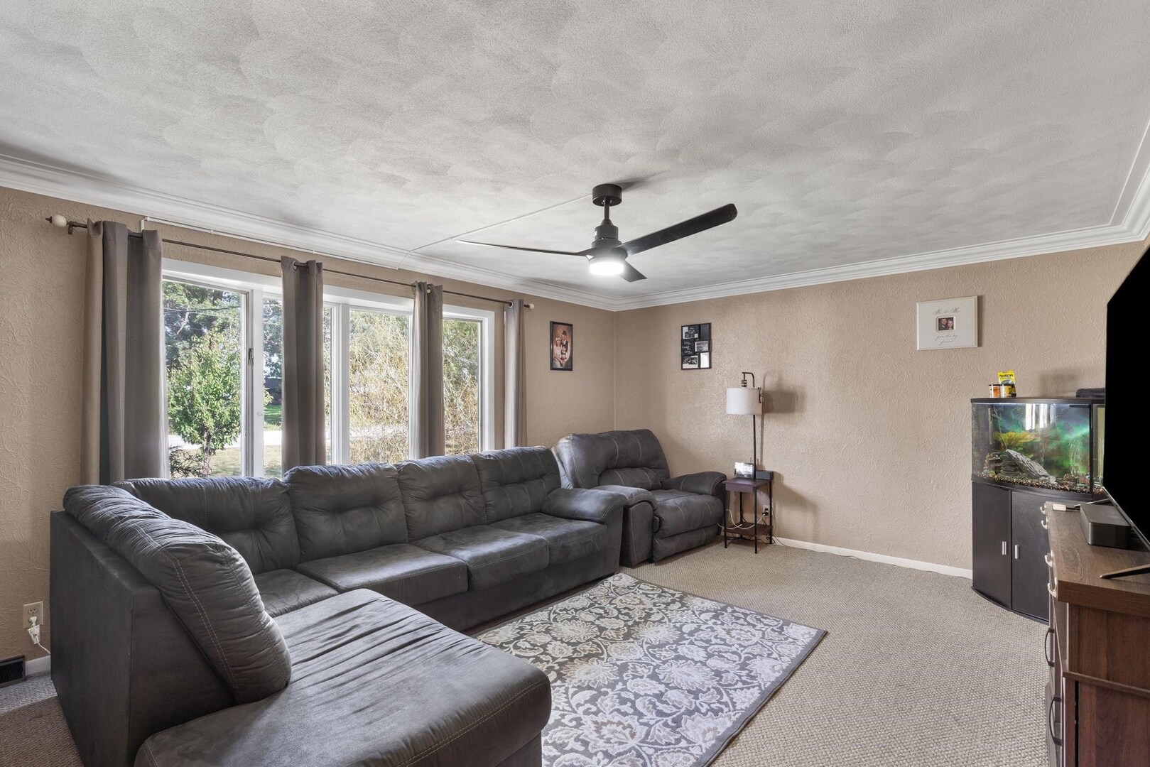 14028 Knoxville Road Milan, IL 61264 - Photo 4 of 44