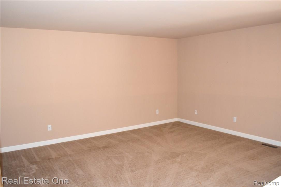 5128 Belmonte Drive Rochester, MI 48306 - Photo 18 of 22 17b.JPG