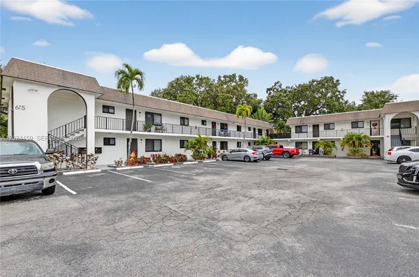 $2,200 | 615 Northeast 26th Street, Unit 7, Wilton Manors, FL 33305