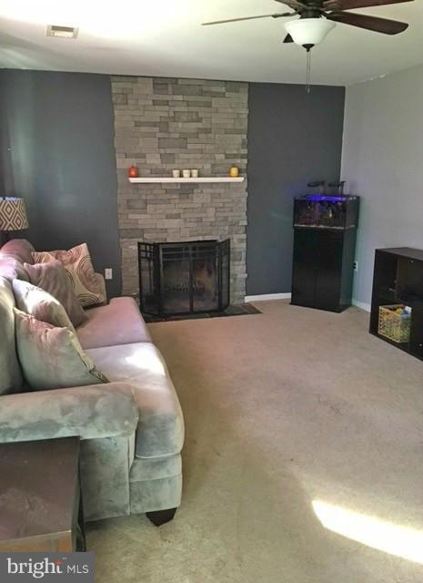 5685 Mountville Road Adamstown, MD 21710 - Photo 4 of 26 Living Room