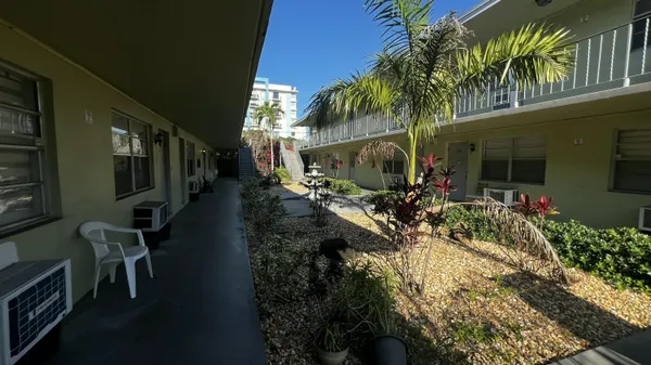 $1,650 | 13 Northeast 2nd Avenue, Unit 201, Dania Beach, FL 33004