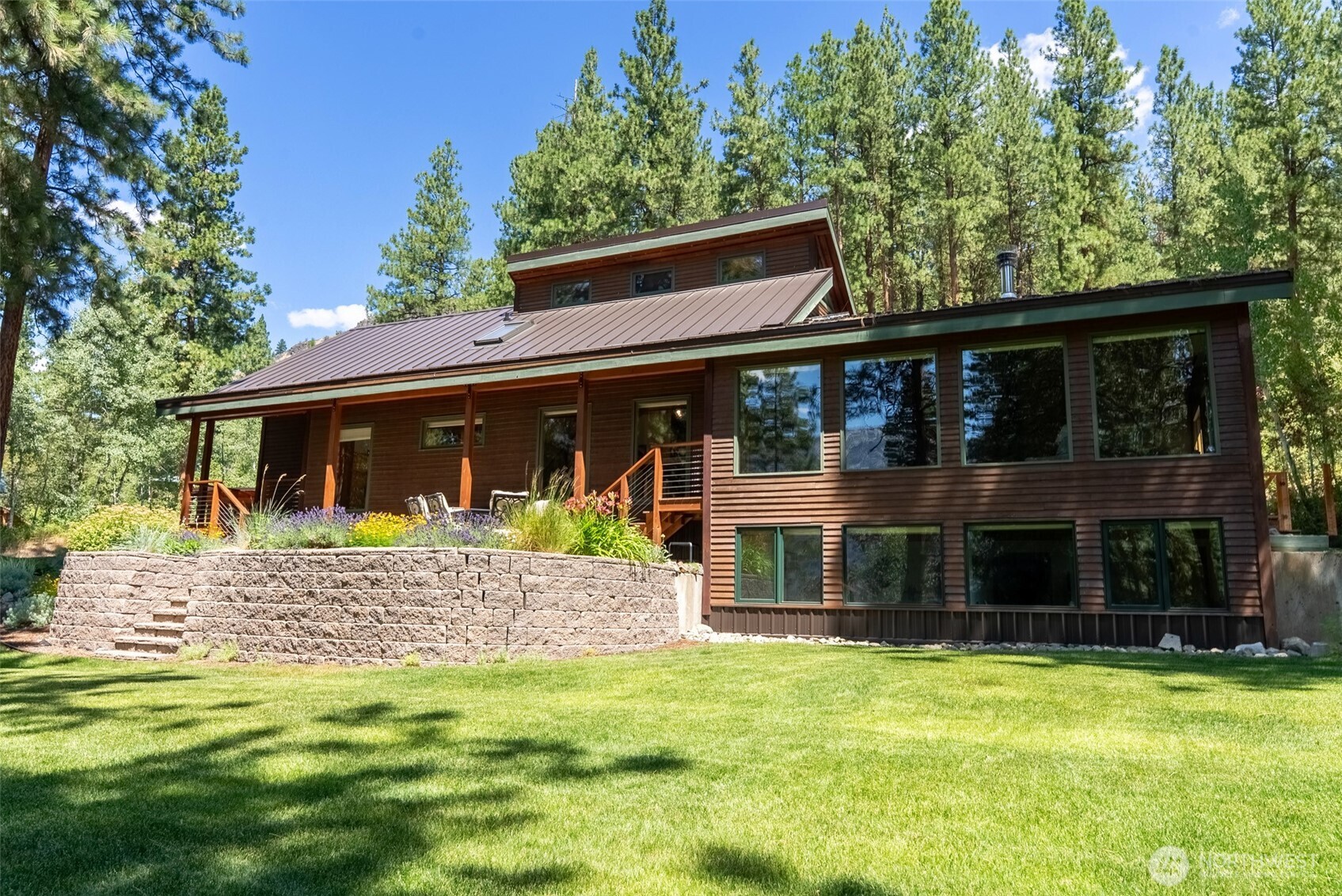 2 Trillium Road Winthrop, WA 98862 - Photo 2 of 40 front view of house with a yard