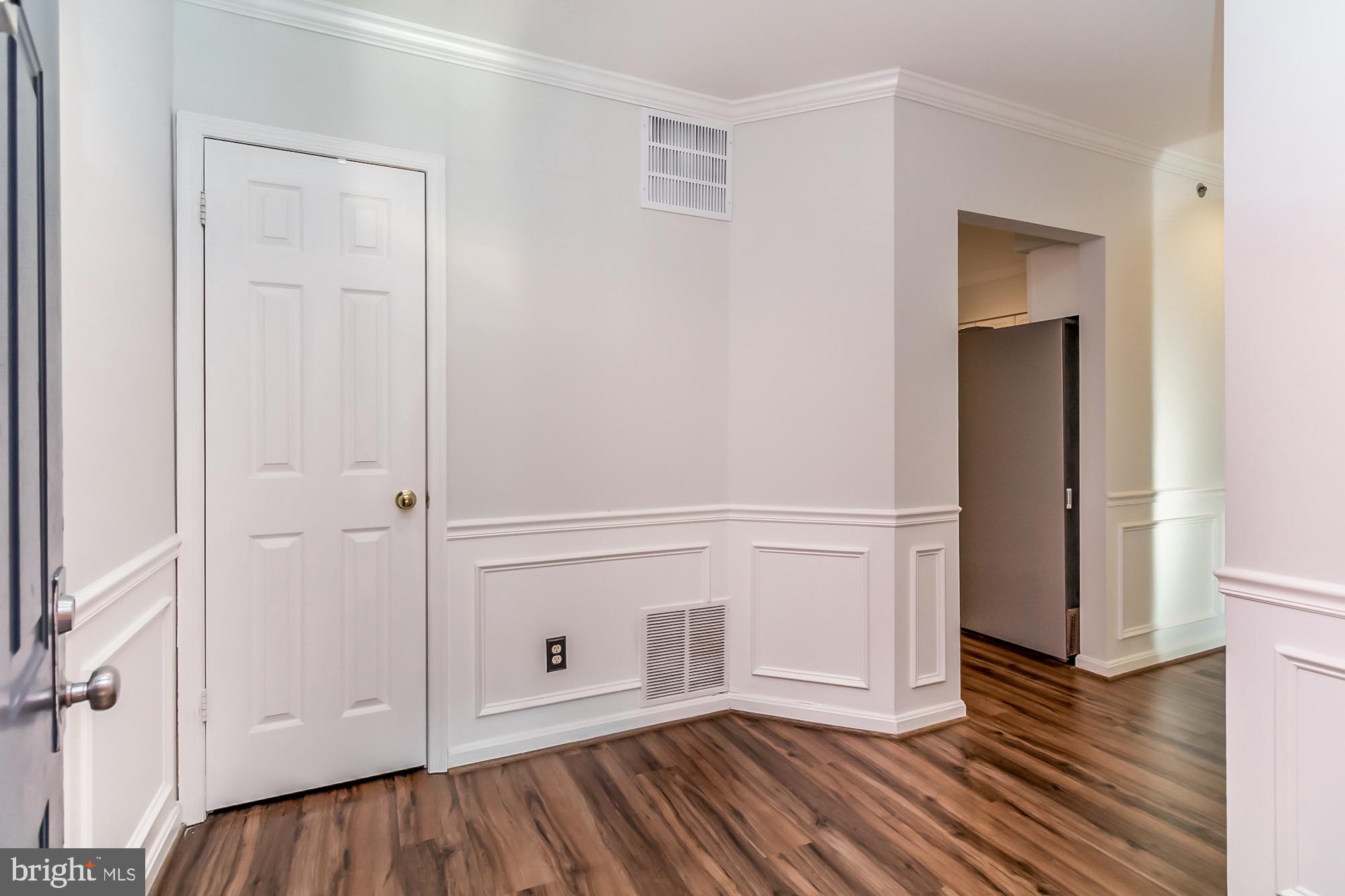 400 Kilree Road, Unit 302 Lutherville-Timonium, MD 21093 - Photo 3 of 23 Foyer